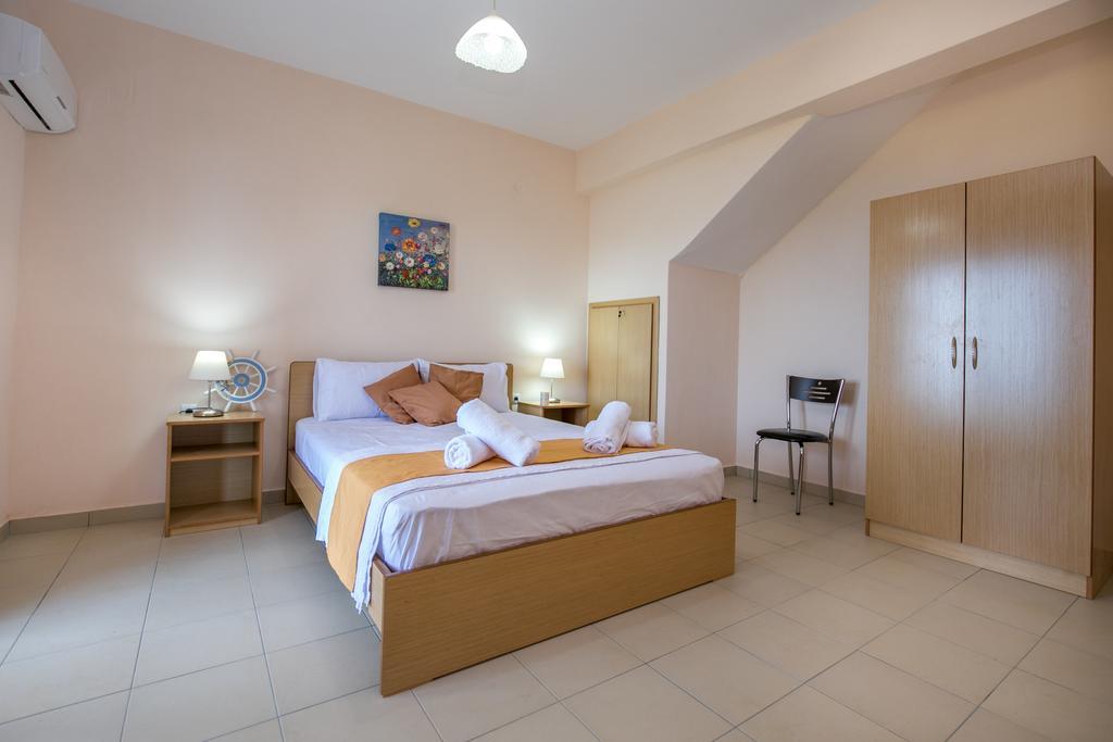 Aphrodite Villas Коініра Екстер'єр фото